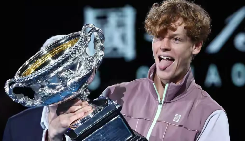 澳大利亚网球队逆转法国网球队，费德勒统治全场的简单介绍