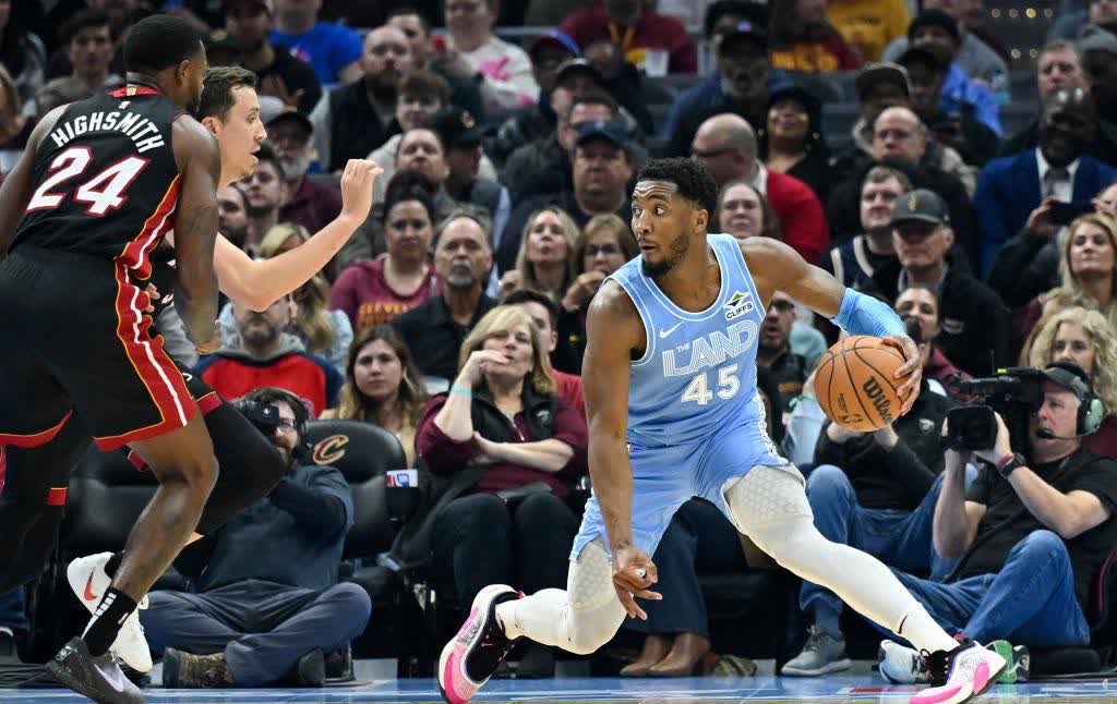 热火鏖战阿根廷男篮,汉密尔顿爆发神勇 热火鏖战阿根廷男篮,汉密尔顿爆发神勇