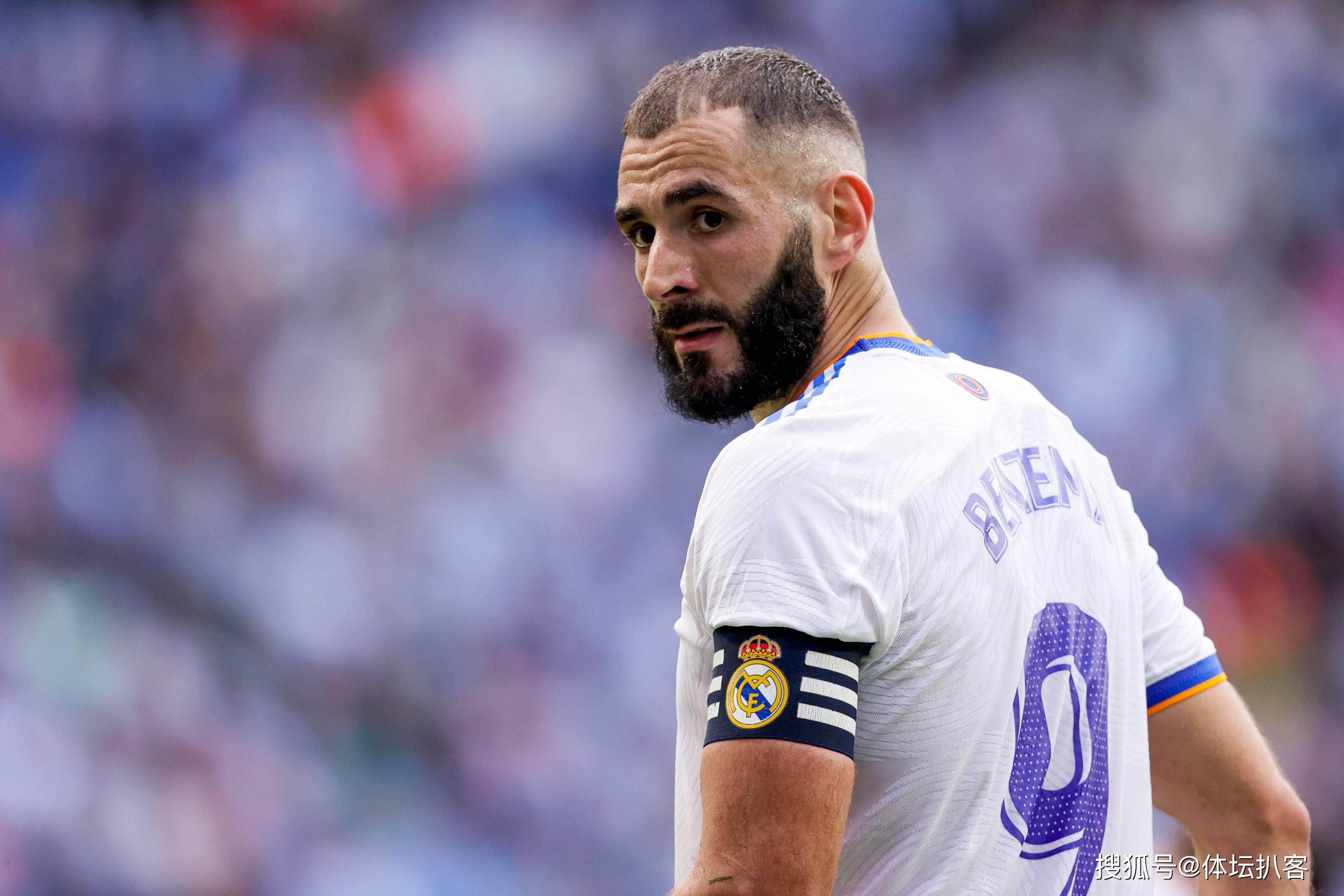 关于英格兰强势比利时，本泽马惊艳世界的信息