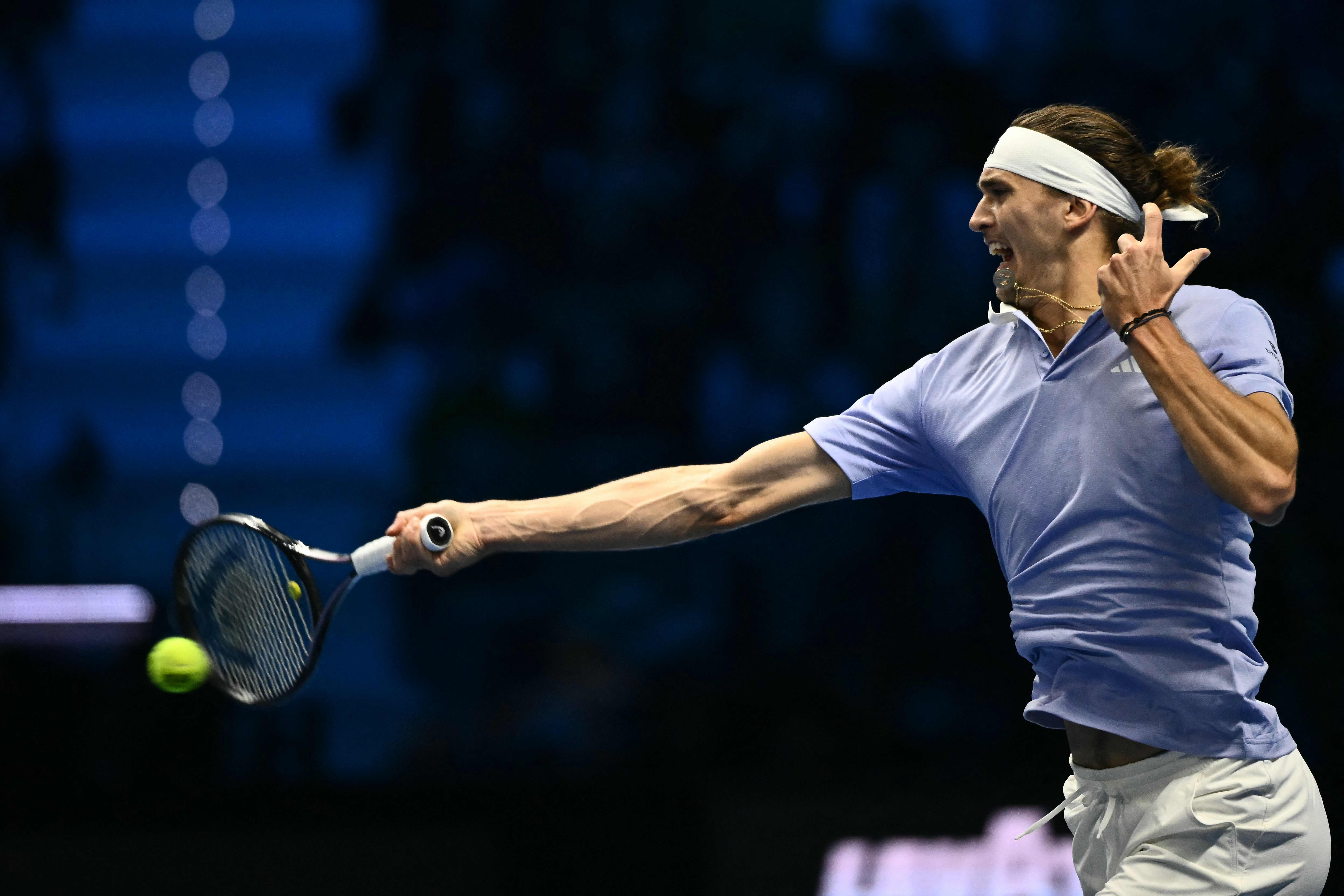 美国网球队翻盘意大利网球队，兹维列夫制霸全场