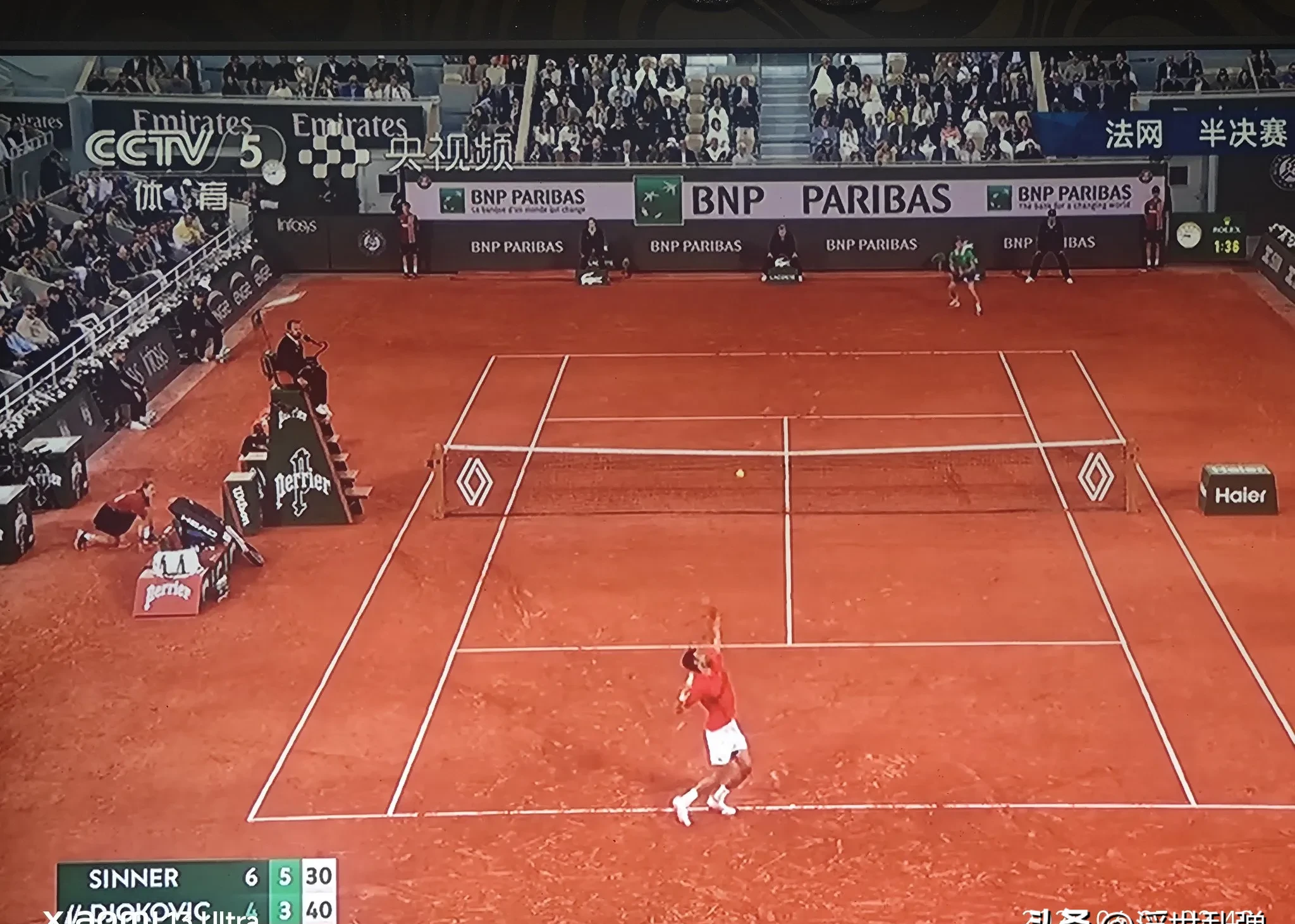 西班牙网球队血洗法国网球队，费德勒一己之力扛起全队的简单介绍