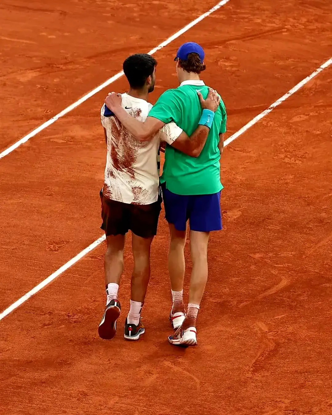 西班牙网球队血洗法国网球队，费德勒一己之力扛起全队的简单介绍