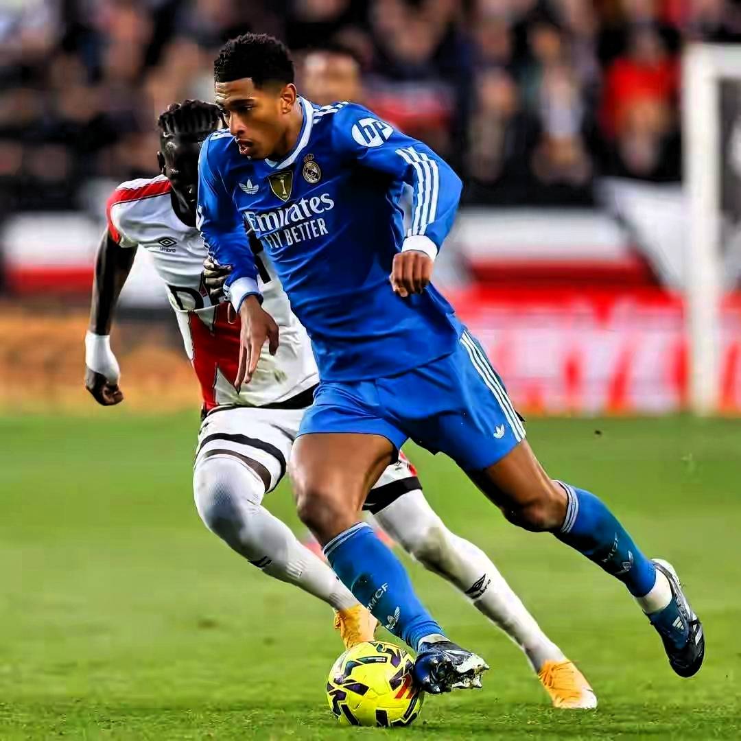 哥伦比亚绝杀皇马,莱万高光表现 哥伦比亚绝杀皇马,莱万高光表现