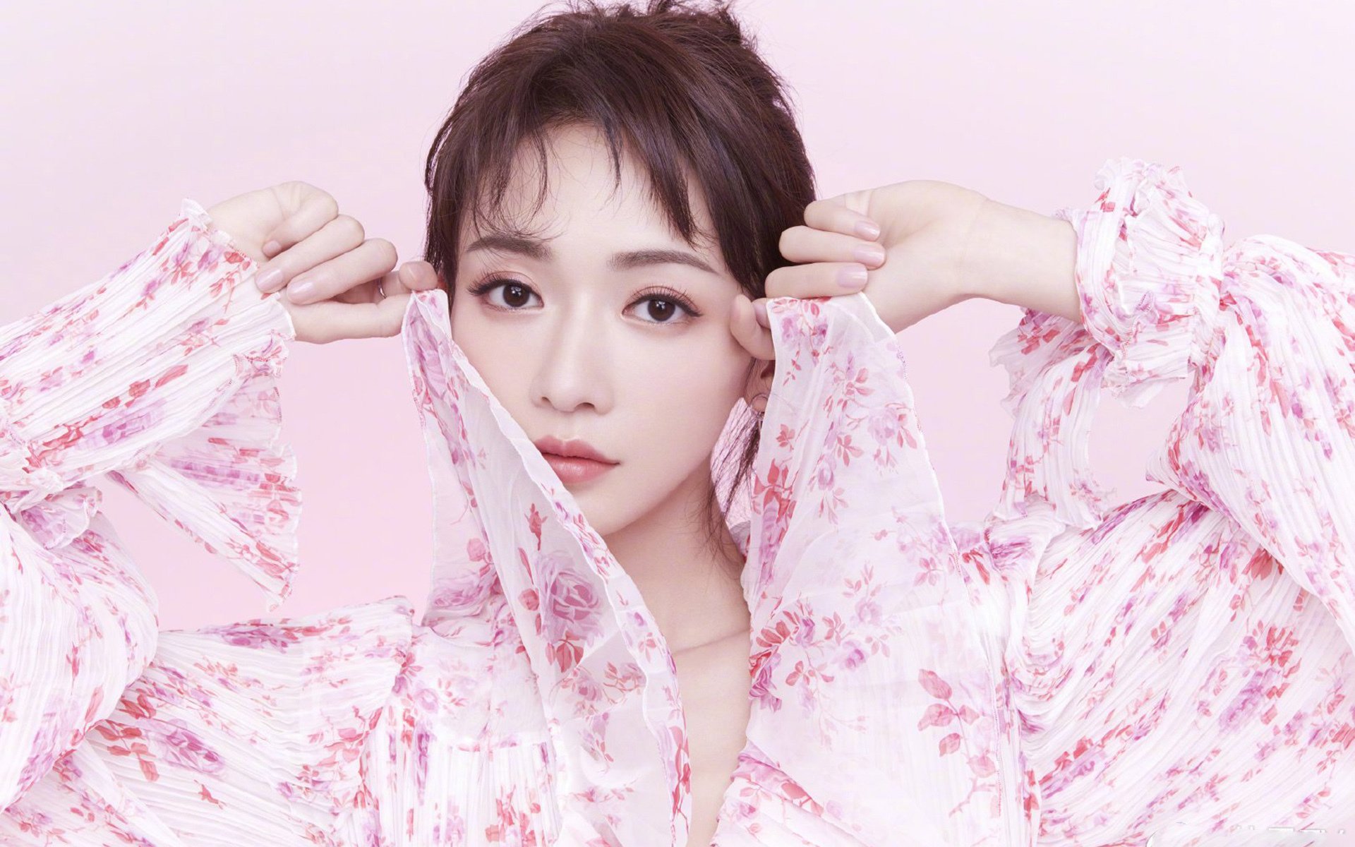 赤道风暴席卷沙漠鹰，无名莱万改写历史，厄瓜多尔一剑封喉