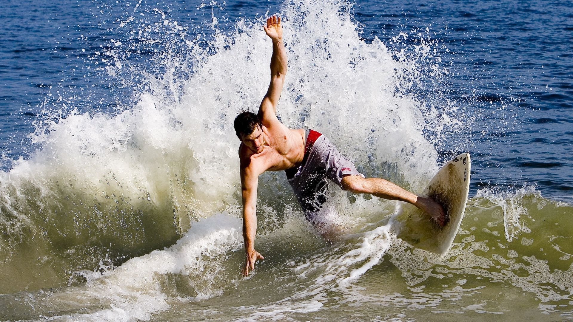 决胜时刻撕裂暗夜,被遗忘的英雄西亚卡姆如何将快船扛过终点线