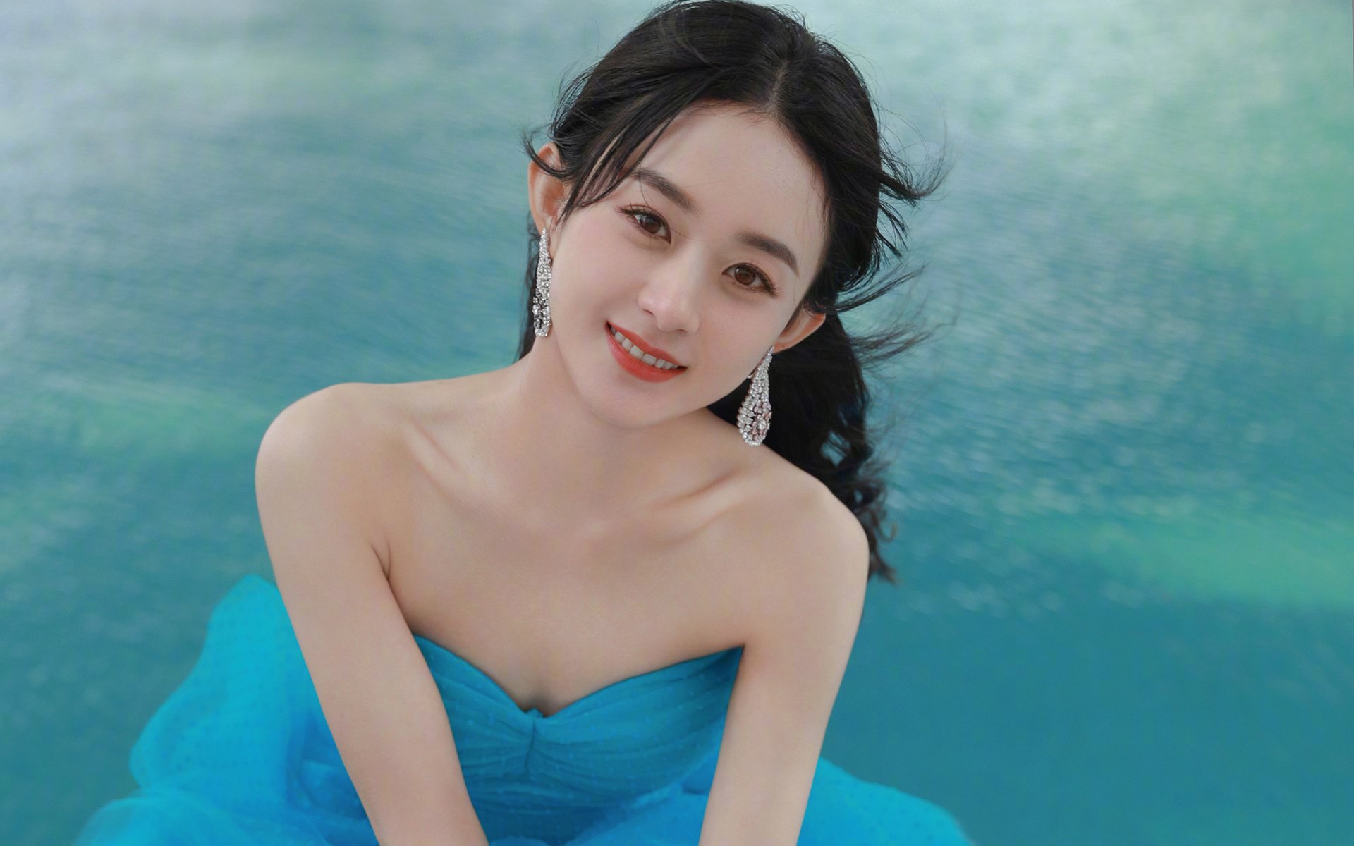 拉什福德慈善赛爆裂模式斩落雄狮,毕尔巴鄂委内瑞拉争冠之旅遇温情阻击